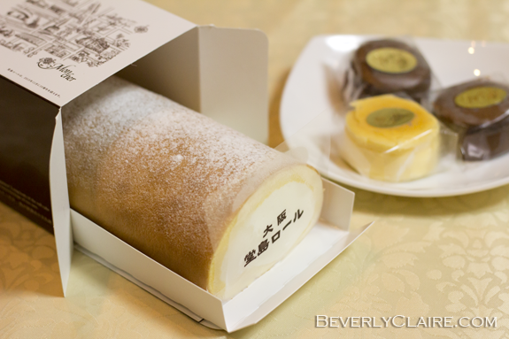 Dojima roll 堂島ロール and chocolate cake とろける生ショコラ from the Mon Cher patisserie. 